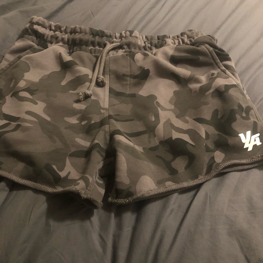 NWOT Young LA Shorts